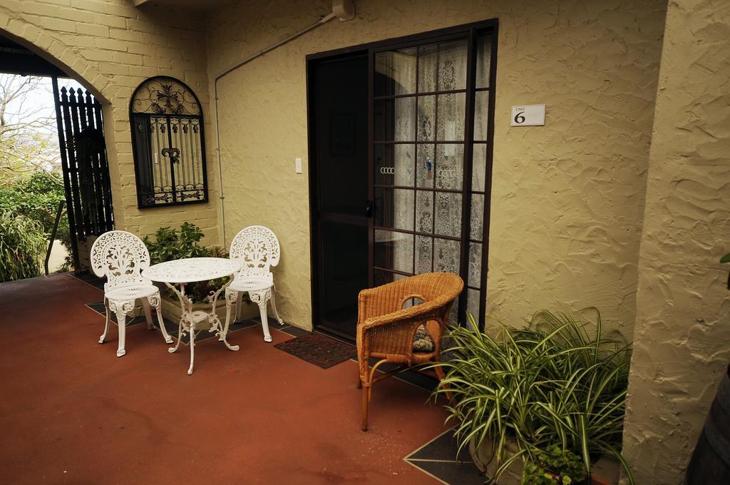 My Place Accommodation ألباني المظهر الخارجي الصورة