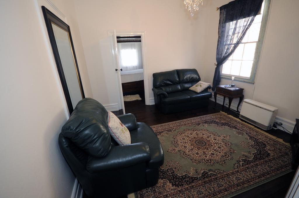 My Place Accommodation ألباني المظهر الخارجي الصورة