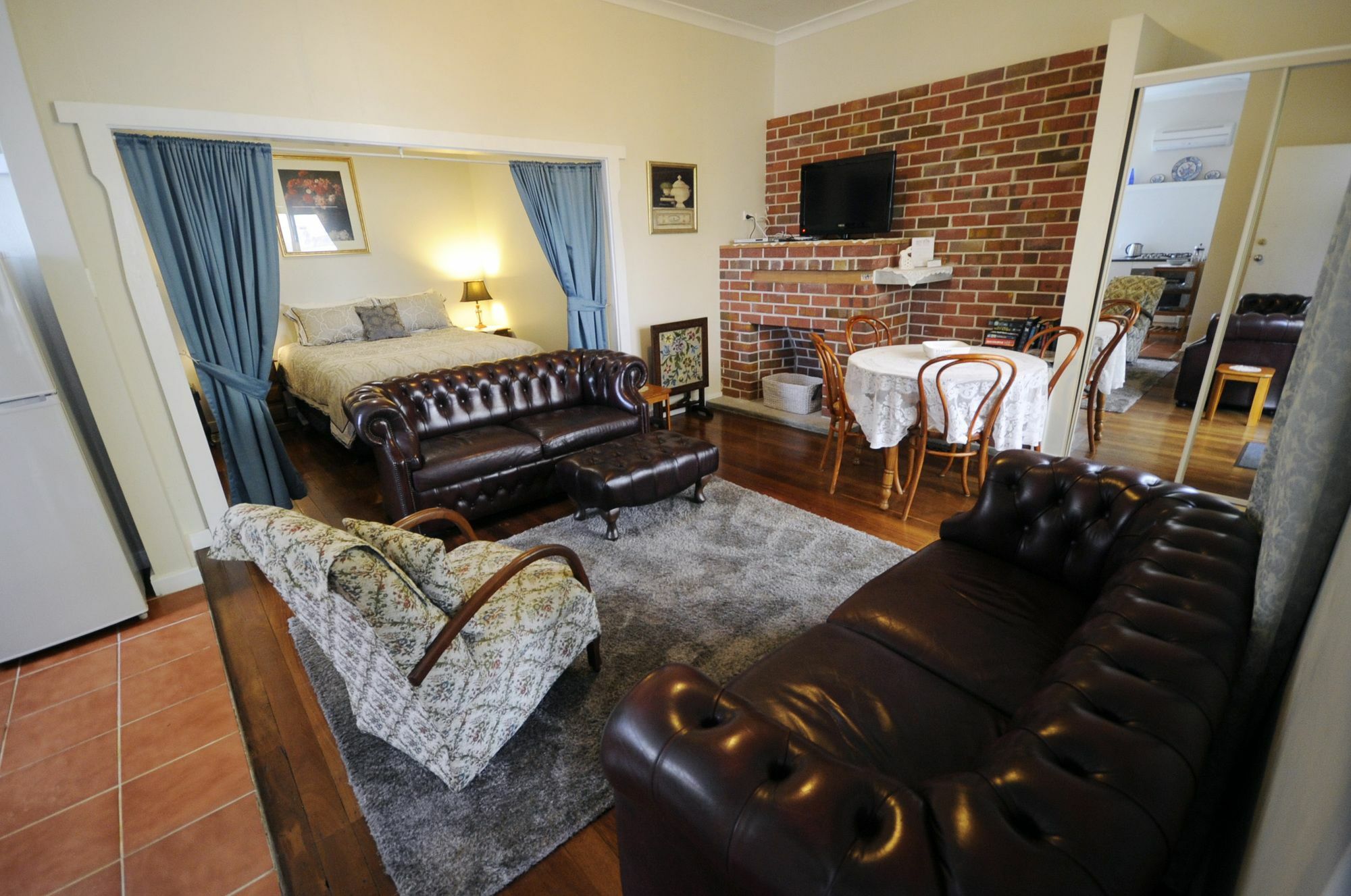 My Place Accommodation ألباني المظهر الخارجي الصورة